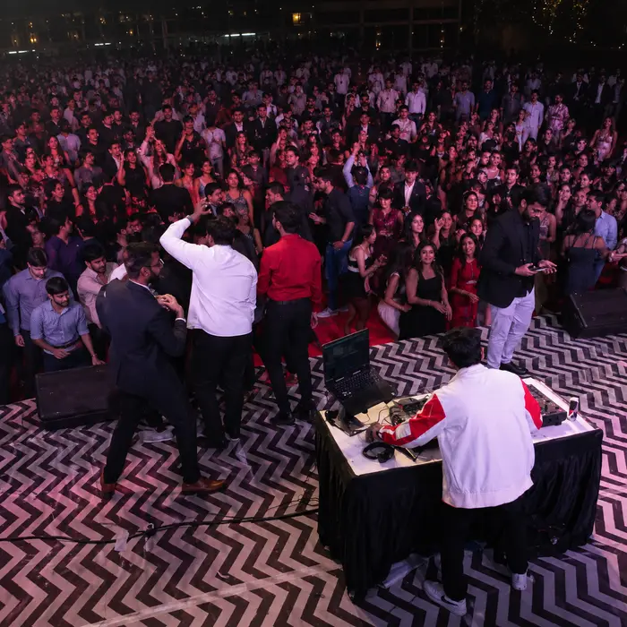 The crowd at a hatke.party night — photo 2