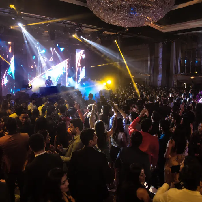 The crowd at a hatke.party night — photo 3